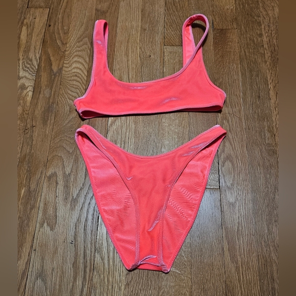 Triangl Lilla Pink Velvet Bikini Size Small - Picture 2 of 4